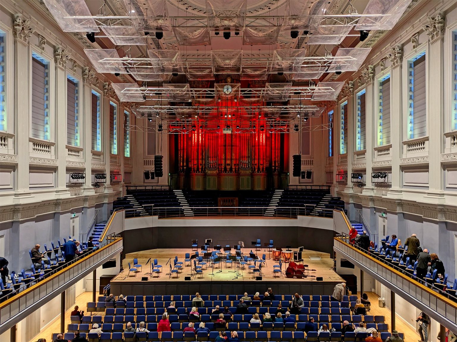 The interior of Birmingham Town Hall, with its organ and tiered seating